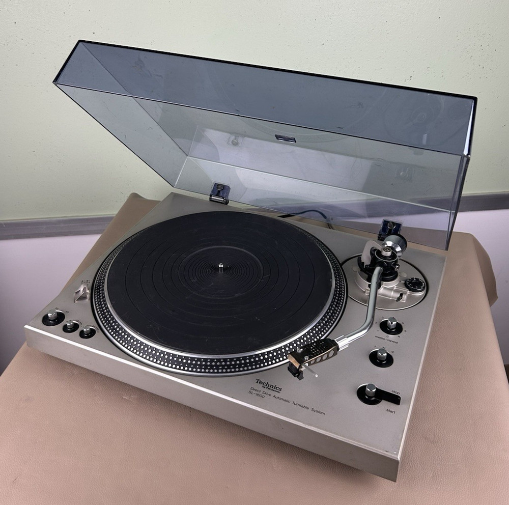 TECHNICS SL-1600 STEREO TURNTABLE (READ DESCRIPTION)