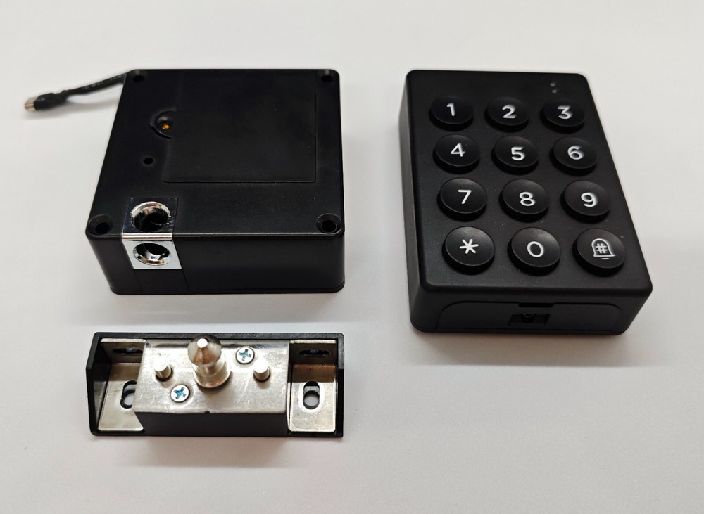 Self-service locker smart lock, PIN code to unlock the locker using the keypad