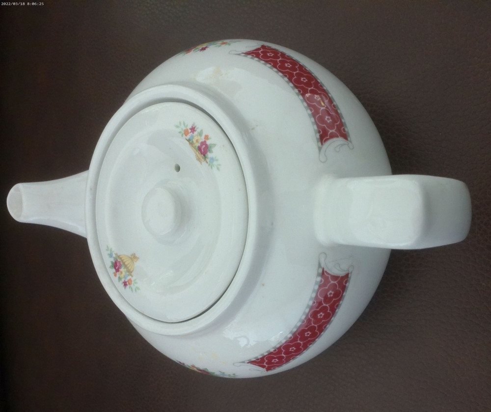 VINTAGE FLAT TOP TEAPOT