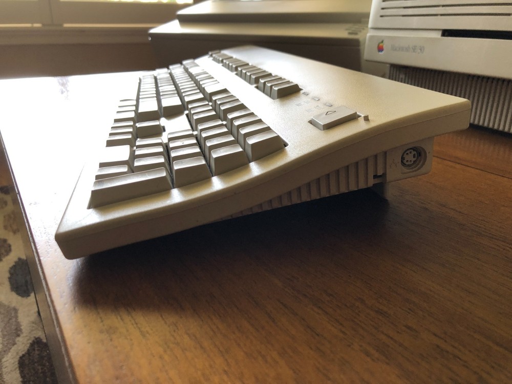 MINT Macintosh SE/30 Time Capsule Bundle - Pro-Restored - AEK II, ImageWriter II