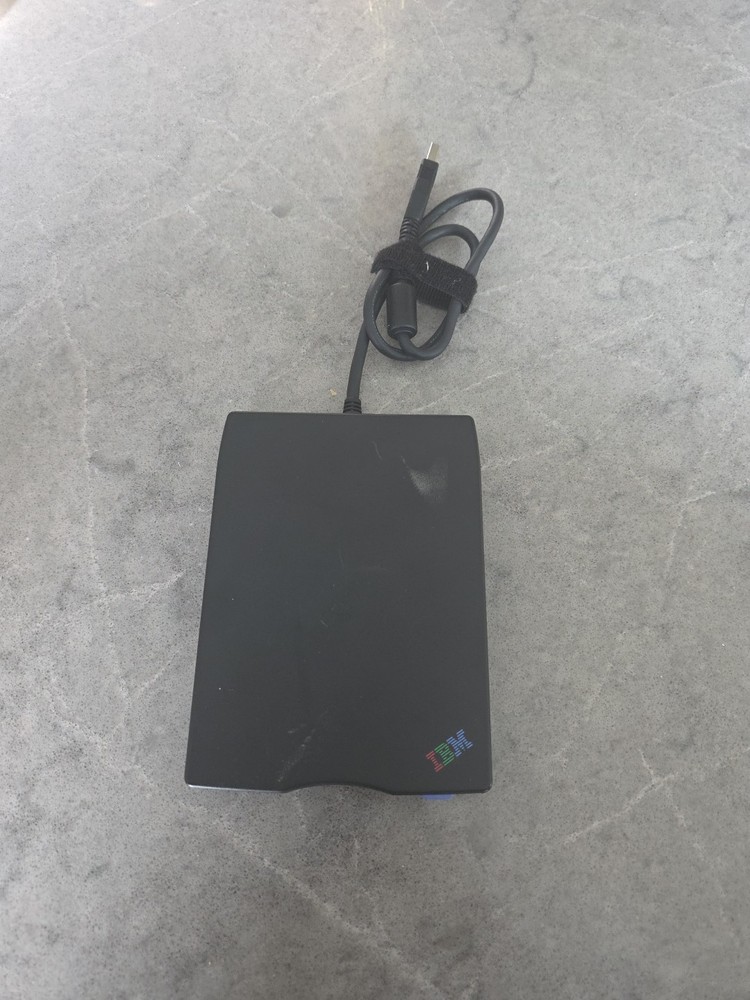IBM  Thinkpad USB Portable Diskette Drive External 3.5" FD-05PUB (19308803-19)
