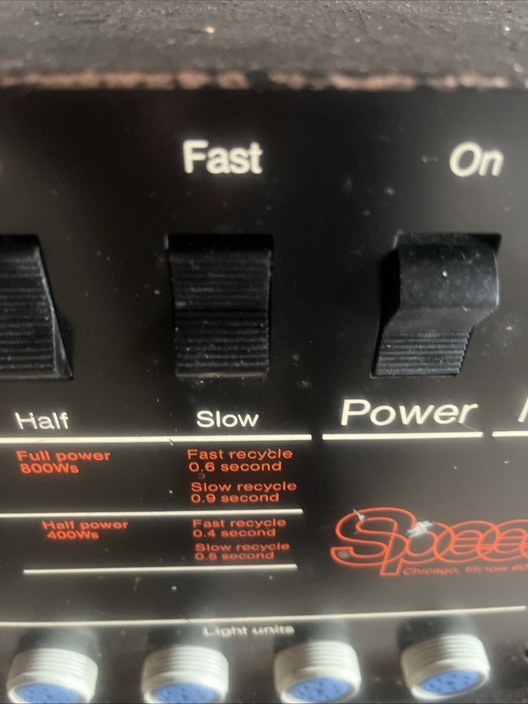 Speedotron 810 Flash Unit. Portable Great Shape