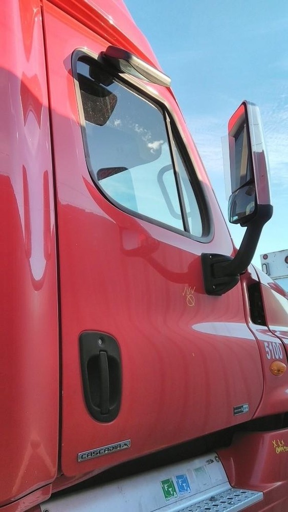 For 2010 FREIGHTLINER CASCADIA 113-125 DOOR ASSEMBLY Right ,  OH