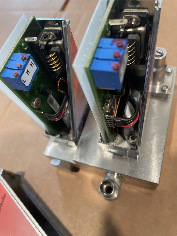 BRONKHORST MASS FLOW METER/CONTROLLER N2 50LN/MIN A15