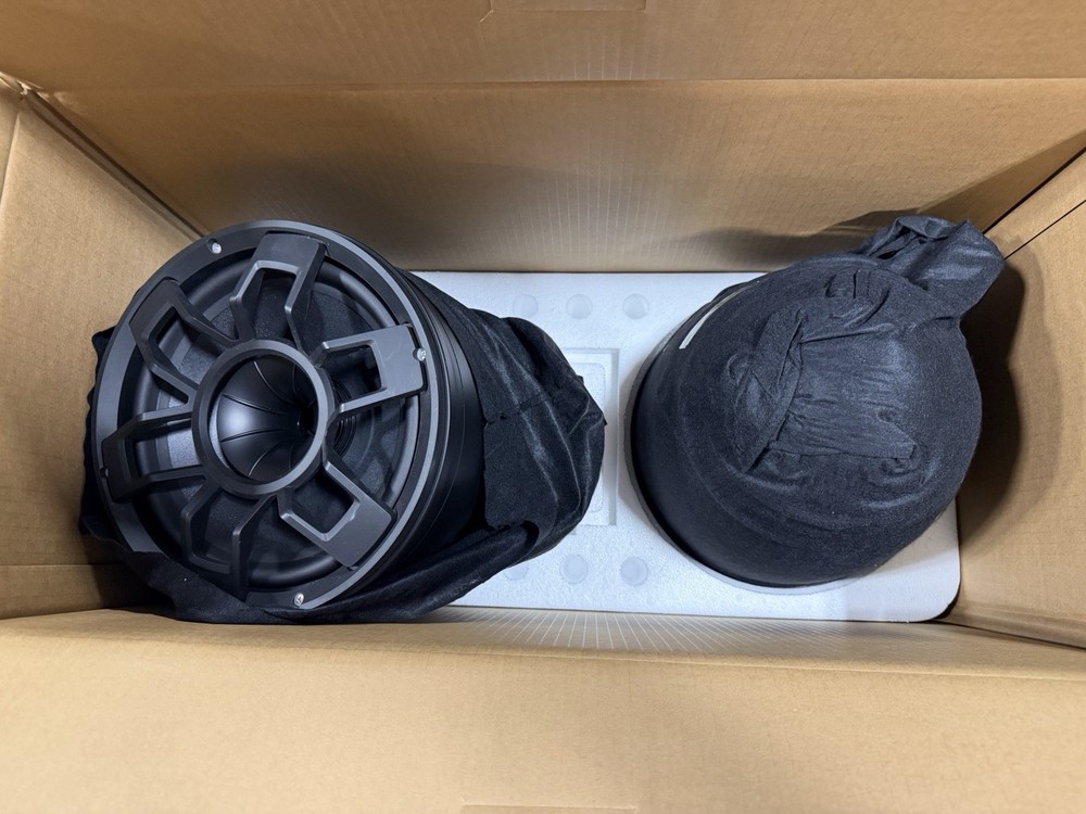 Axis Rev 10 Tower Speakers Pair