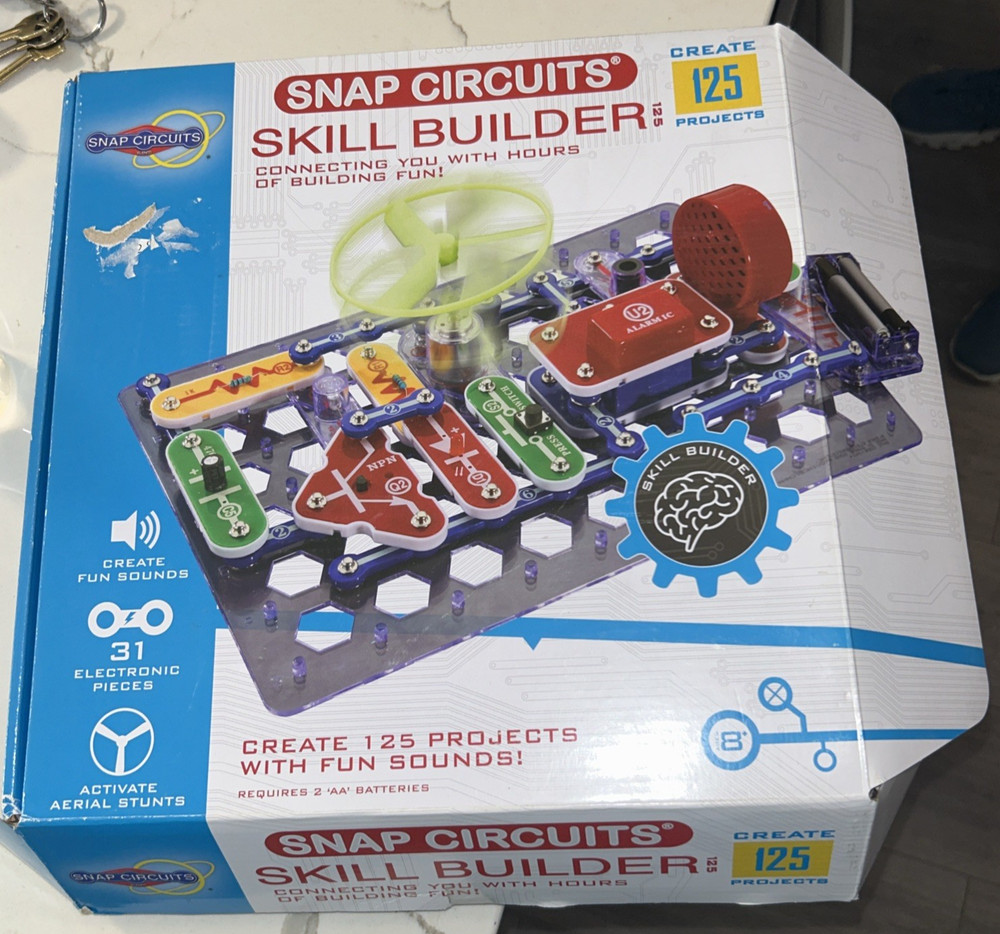 Snap Circuits Skill Builder, 125 STEM Projects, USED