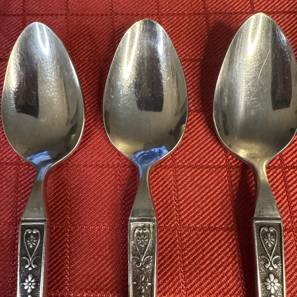 UNF214 Stainless Unknown Mfr Japan Scrolls 35pc Service For 6 + 5pc Serving Set