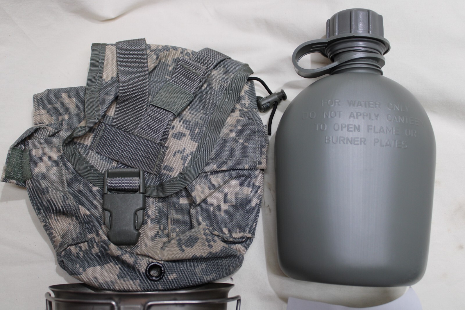 US Military Issue 1QT Canteen MOLLE ACU Pouch Stainless Cup and Cooking Stove