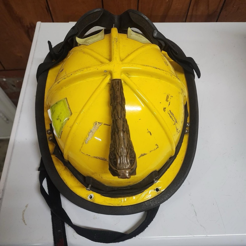 MSA Cairns Classic 1000 Firefighter Helmelt