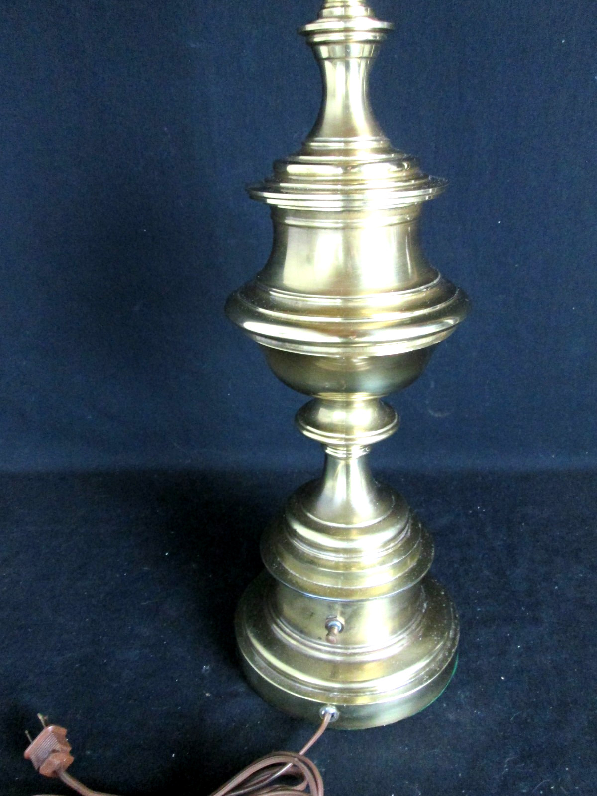 Vintage 29 1/2" Stiffel Heavy Brass Hollywood Regency URN 3-Way Table Lamp