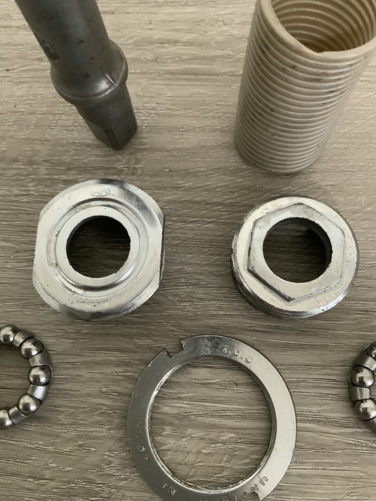 AM BOTTOM BRACKET BRITISH THREADED 68-125 MM