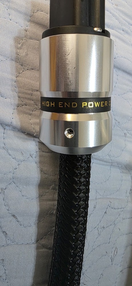 Shunyata Hydra 8 V2