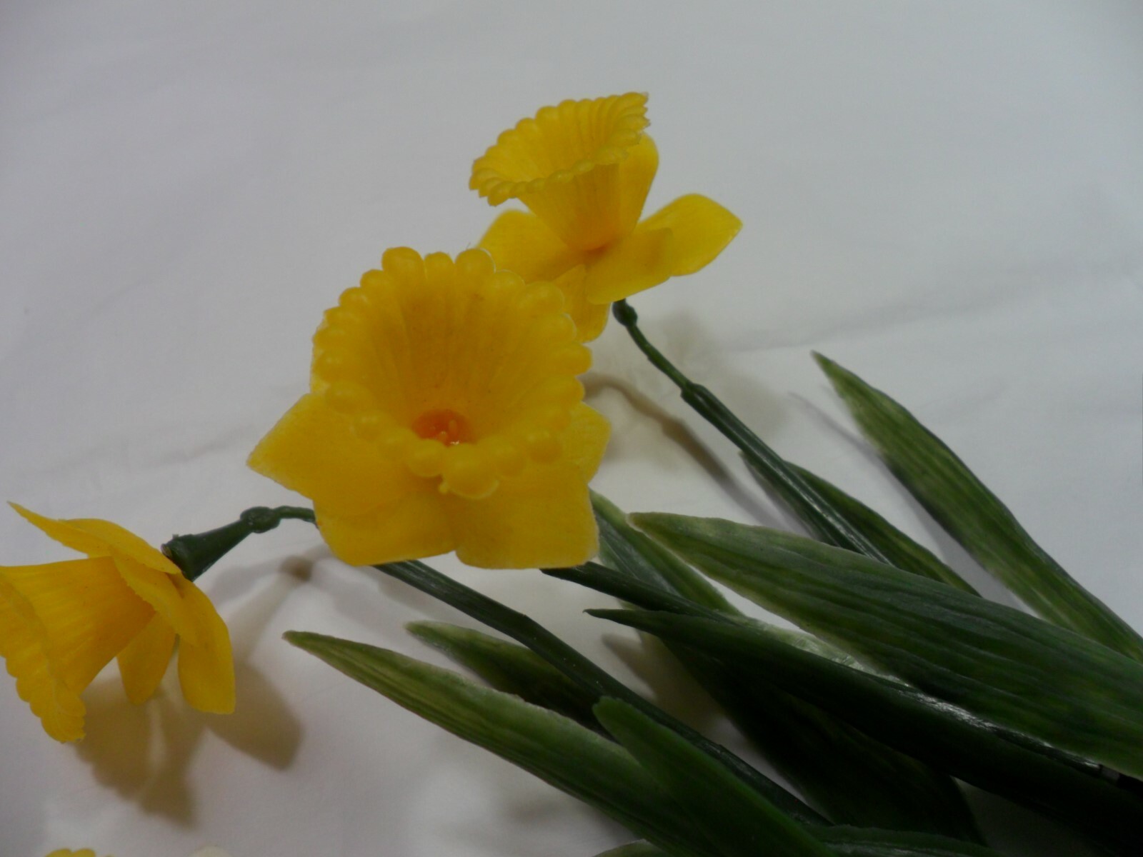 Vintage Plastic Small Daffodils Flowers ~ Hong Kong