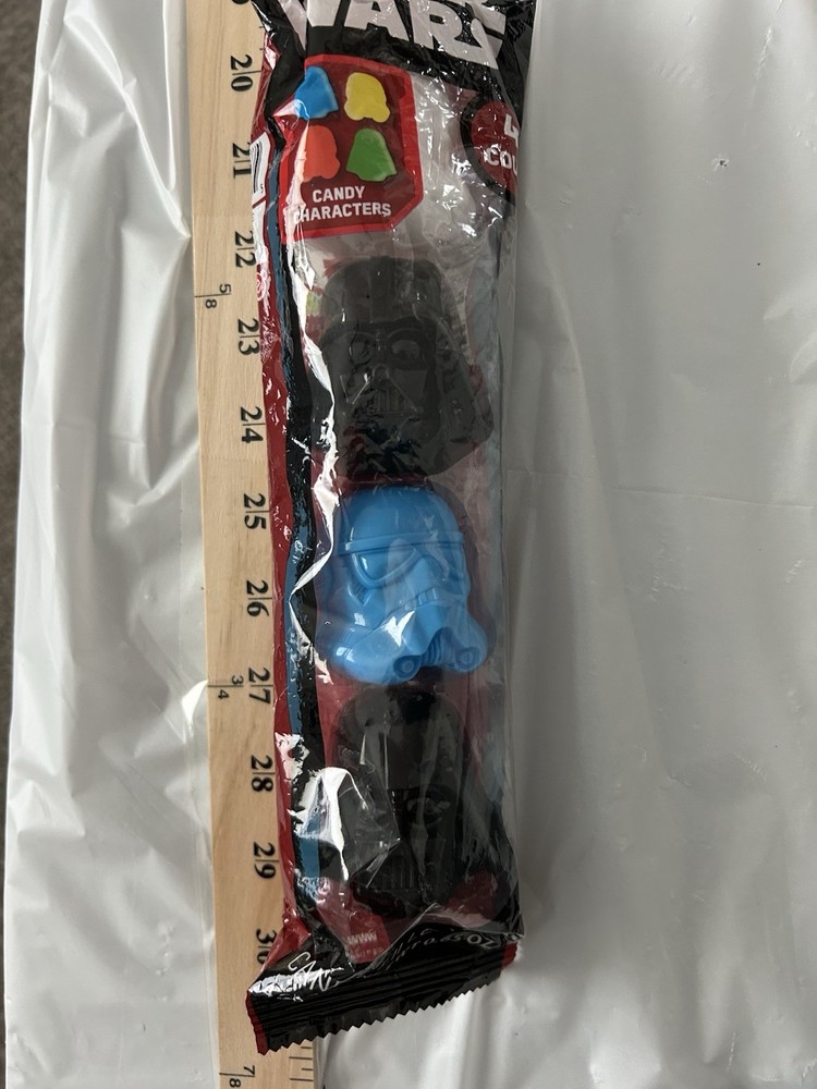 Star Wars Plastic Egg Molds With Candy