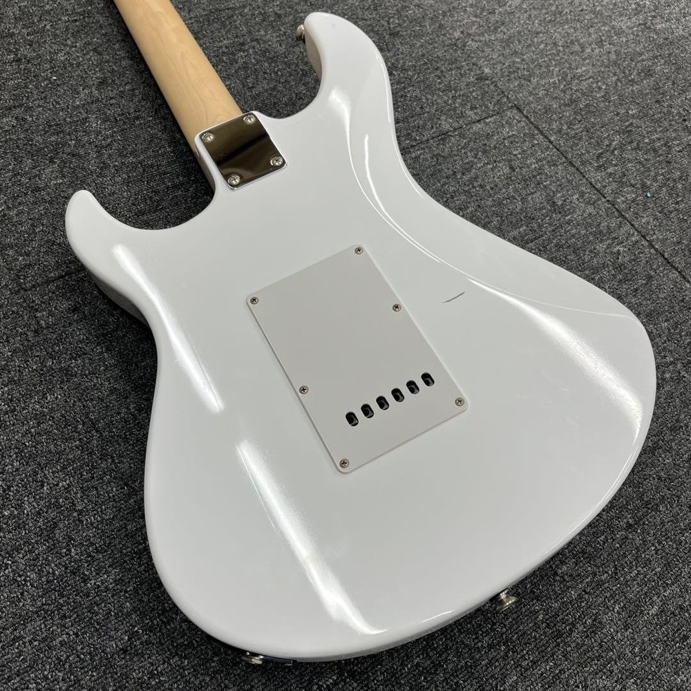 YAMAHA PACIFICA PAC012 Pacifica White