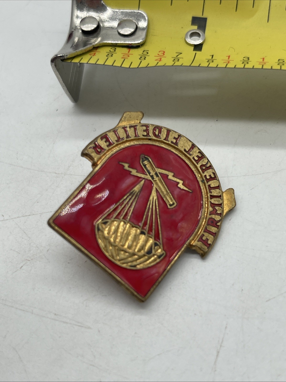 U.S. Military 377th Field Artillery Pin DI DUI FIRMITERET FIDELITER NHM Insignia