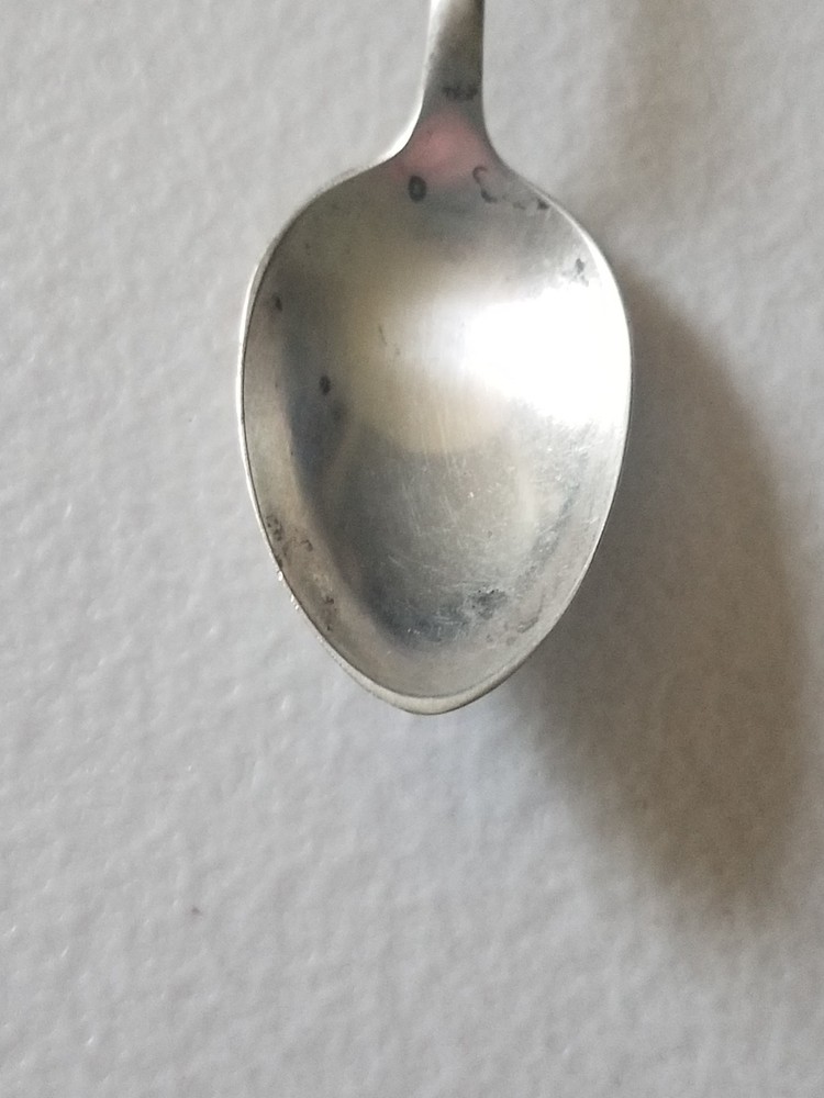 VINTAGE BANQUET PLATE SPOON 4 IN SILVERPLATE