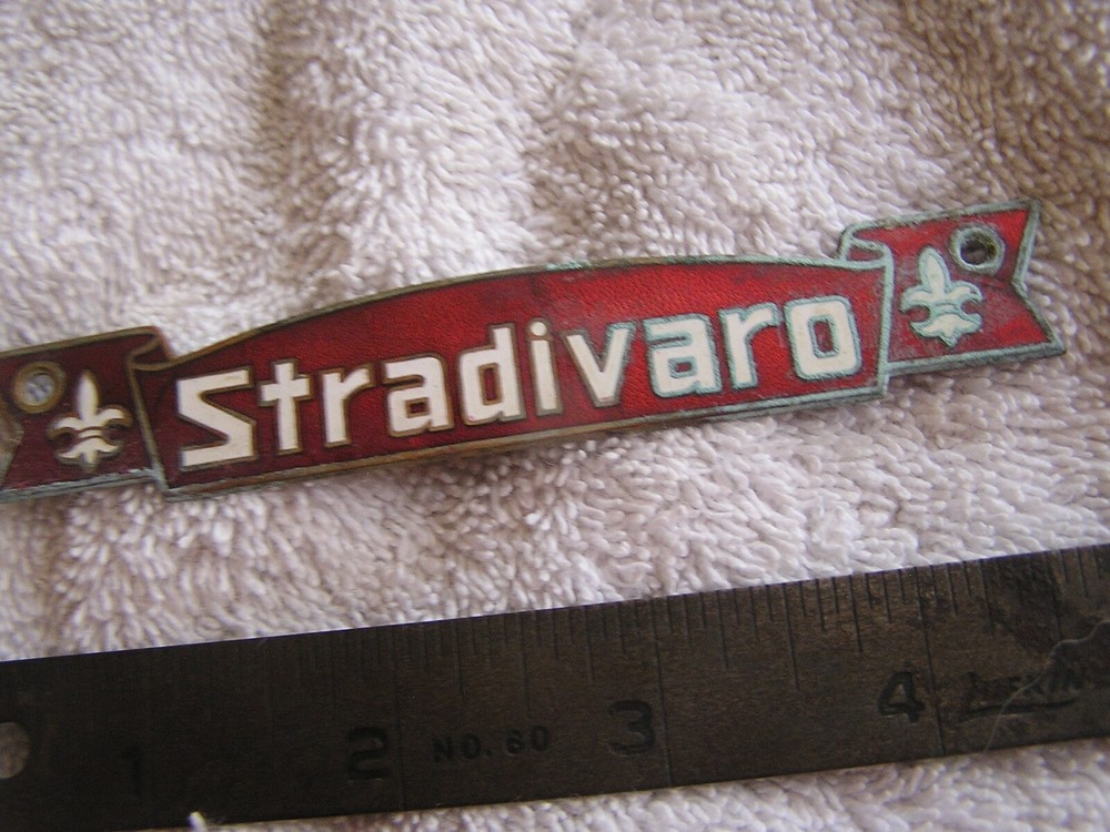 Vintage Stradivaro Emblem Fluer Di Lis