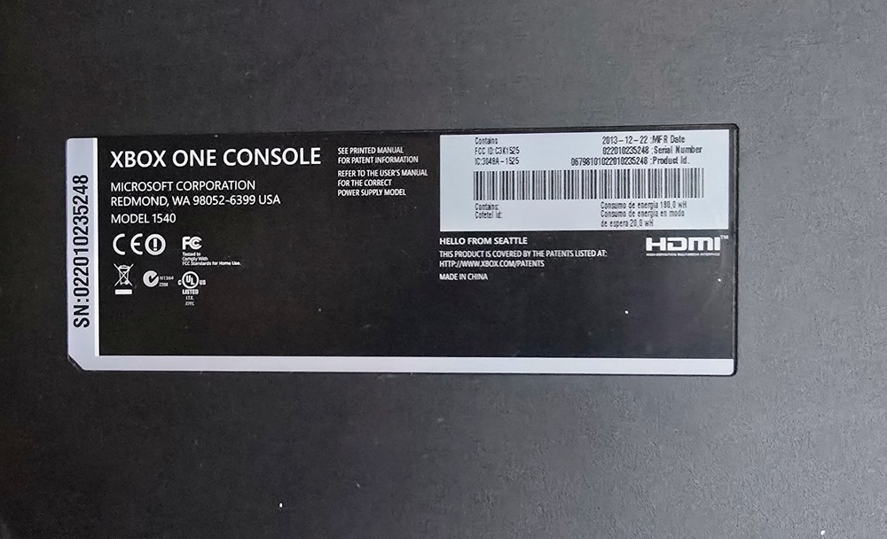 Xbox One 500 Console Model 1540 + Controller + Headset