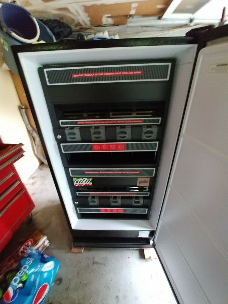 Antares soda vending machine  pick up only