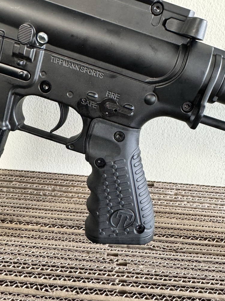 Tippmann TMC Elite .68 Caliber Magfed Marker - Black