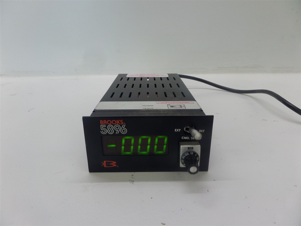 Brooks 5896 Mass Flow Controller Readout 5896B91A w/ Mounting Brackets