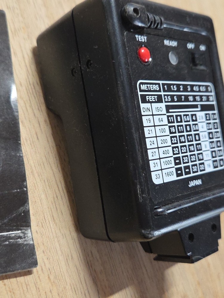 Vivitar Automatic Electronic Flash 2000 Camera Automatic Shoe Mount Universal