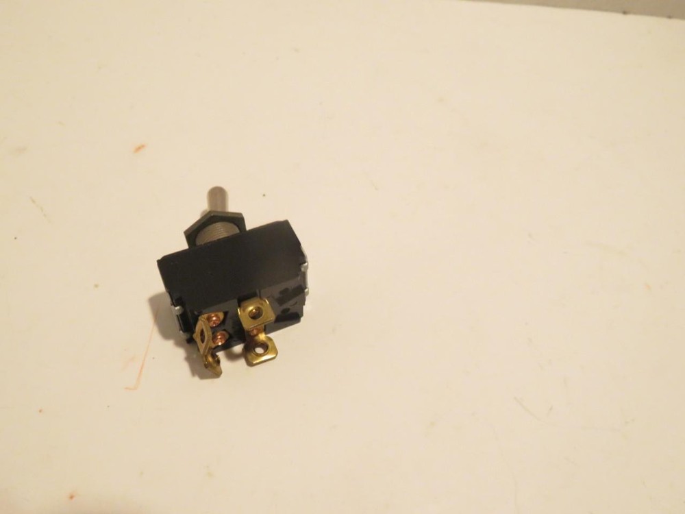 TOGGLE SWITCH- SINGLE THROW - ON SALE- SR109