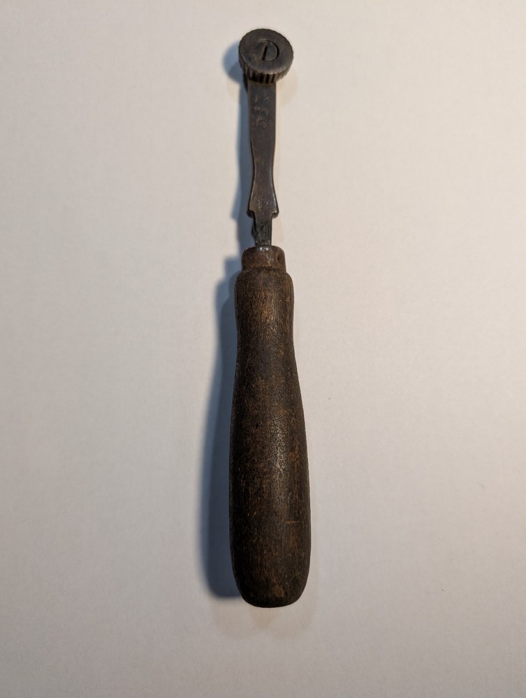 Stiching Wheel     Ref.  426