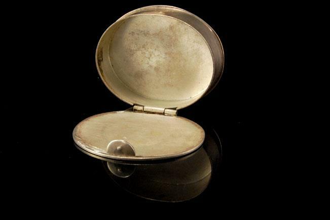 VINTAGE LEONORE DOSKOW ING. STERLING MONOGRAM SNUFF BOX BR