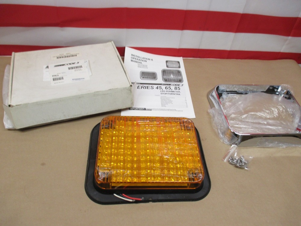 85BZA LED AMBER PERIMETER LIGHT WITH BEZEL 7" X 9" RECTANGLE CODE3   NEW