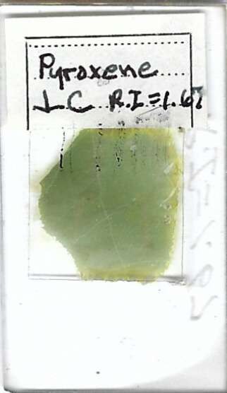 Pyroxene ⟂C R.I.=1.67 Petrographic Microscope Slide (OS-4)