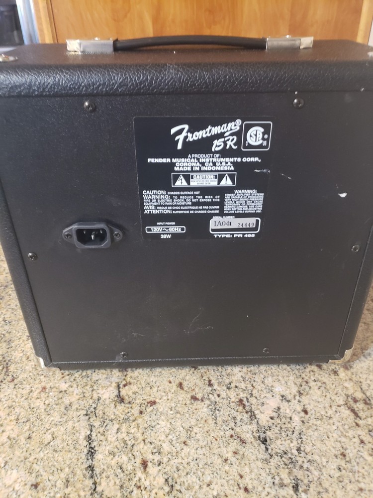 Fender Frontman 15R Amplifier Type PR 495
