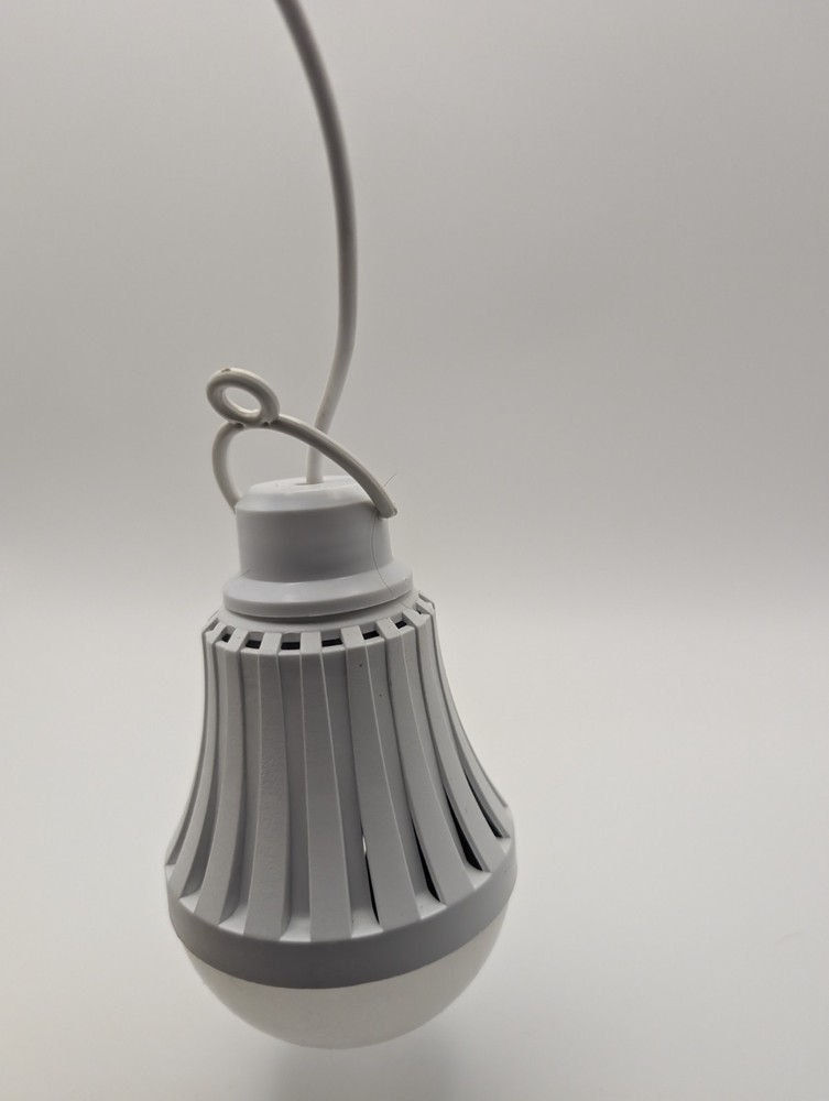 USB LED LIGHT BULB WITH DIMMABLE SWITCH BRAND NEW