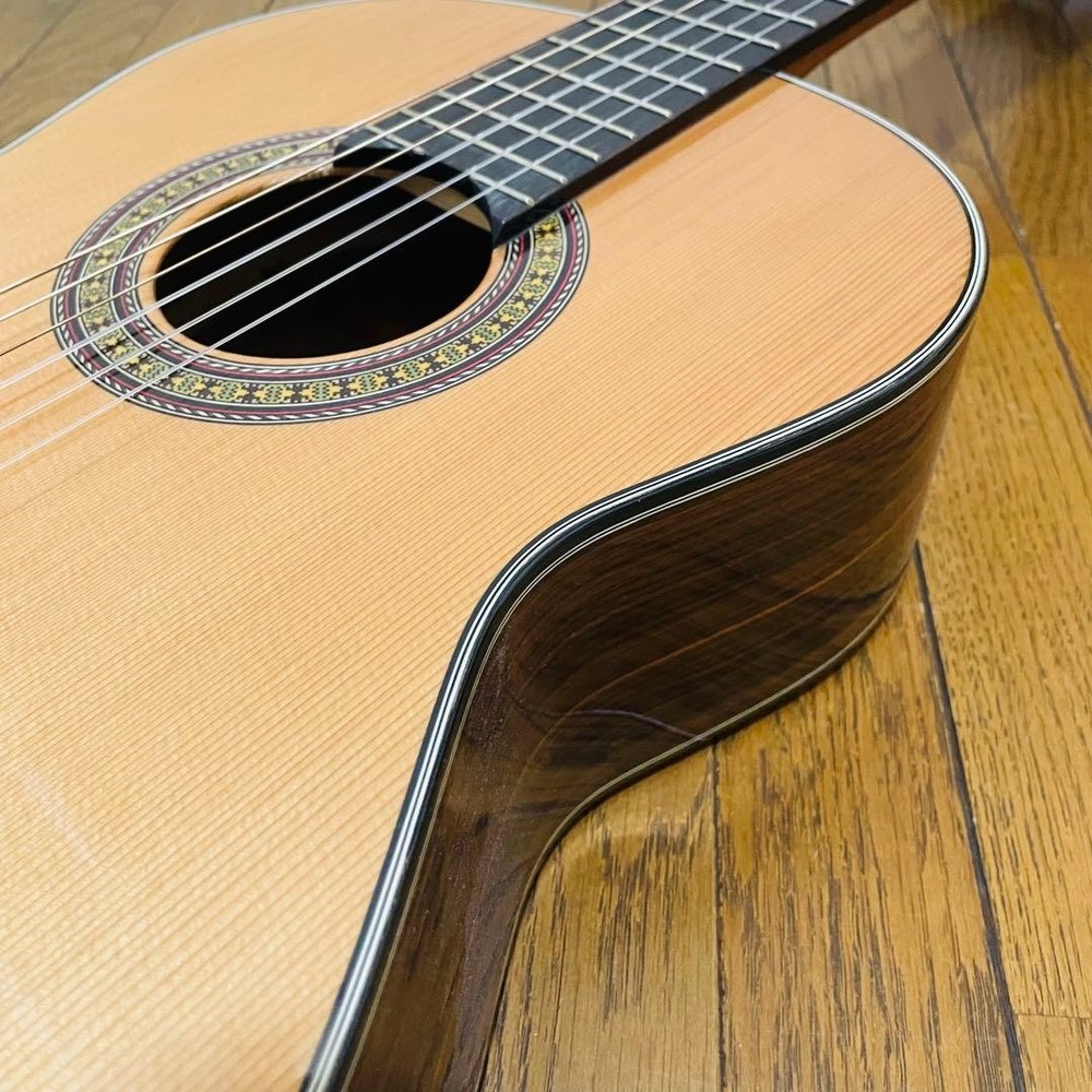 Ecole EL600 Classical Guitar With Strings, No Accessories