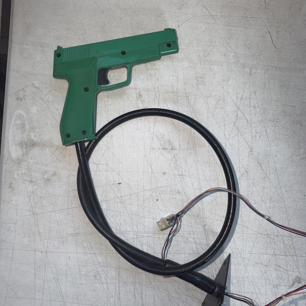 Suzo Happ Optical Arcade Game Light Gun Green Untested