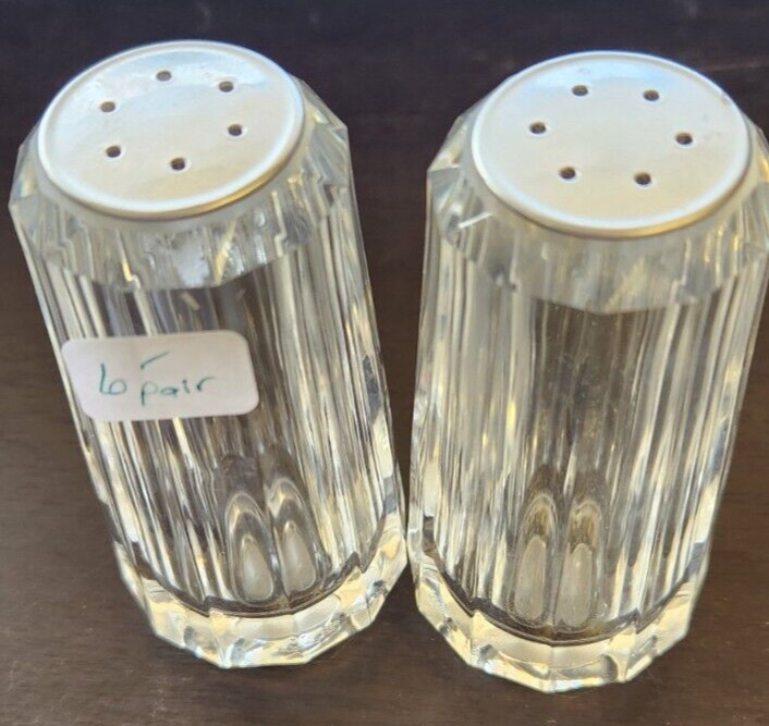 Clear Acrylic Salt and Pepper Set: Modern Kitchen Must-Have