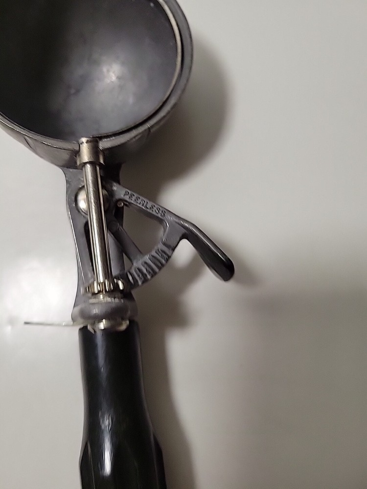 2 Vintage Ice Cream Scoops