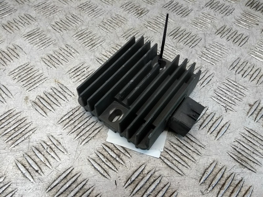 2008 YAMAHA XP 500  RECTIFIER REGULATOR