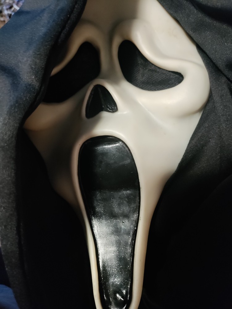Extremely RARE Ghostface Funworld DIV fantastic faces with long cape GITD