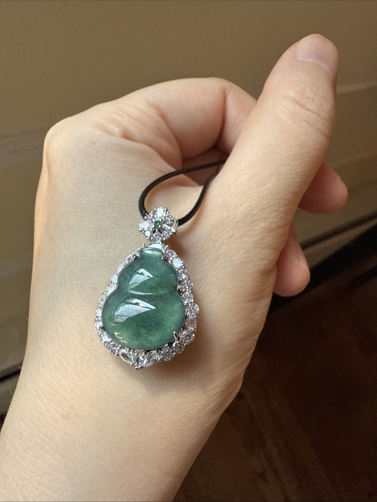 純天然翡翠A貨 老坑冰藍水 葫蘆 Genuine Grade A Jade Jadeite
