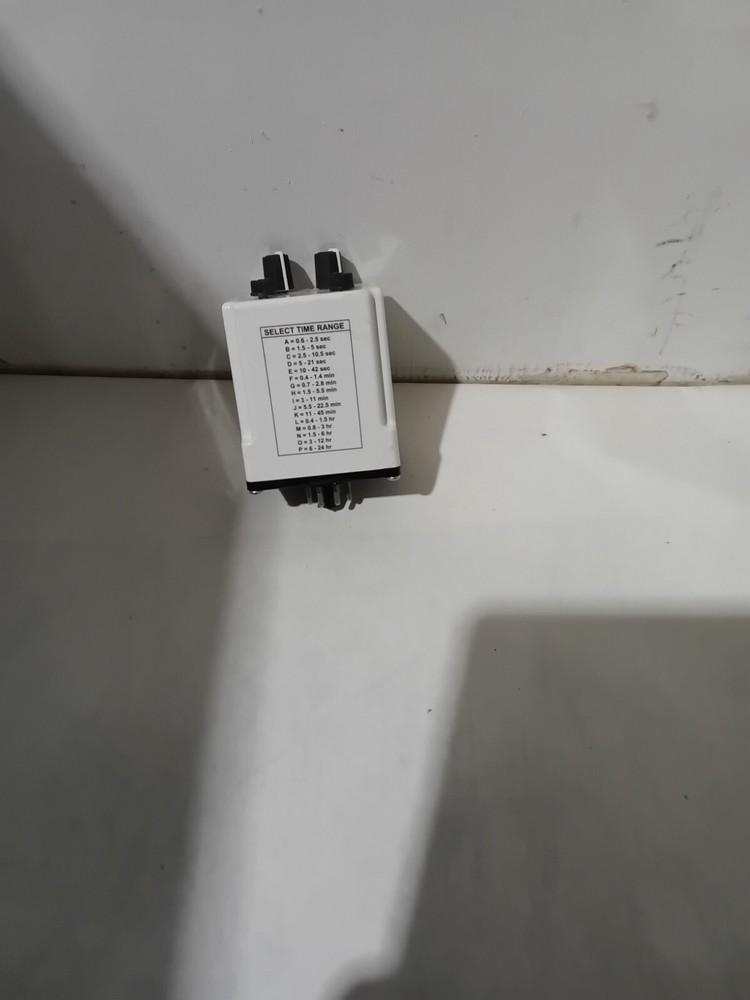 Macromatic TR-65122 Series B REPEAT CYCLE Input Voltage: 120 VAC/DC (A7A)