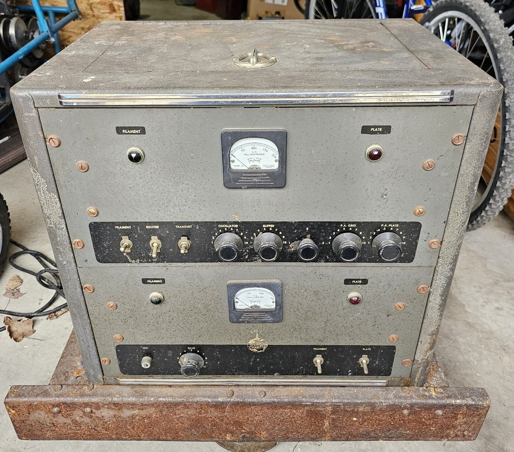Vintage WRL Globe Champion Ham Radio Transmitter