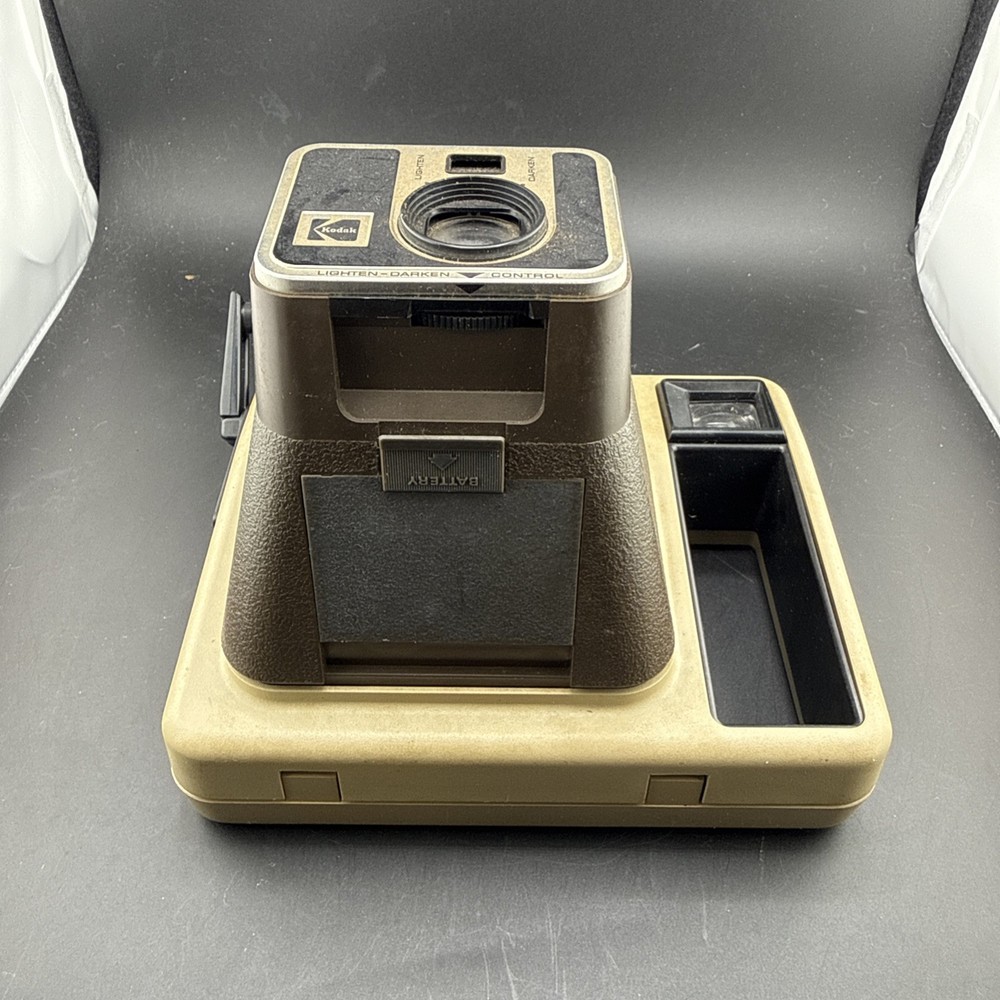 Vintage Kodak Kodamatic Pleaser II Program Instant Camera Untested