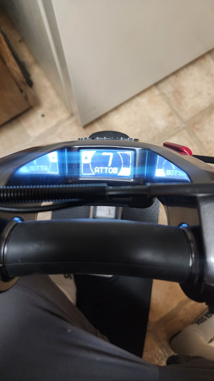 Atto Sport Scooter Portable Foldable Electric Movinglife & Extras! *Barely Used*