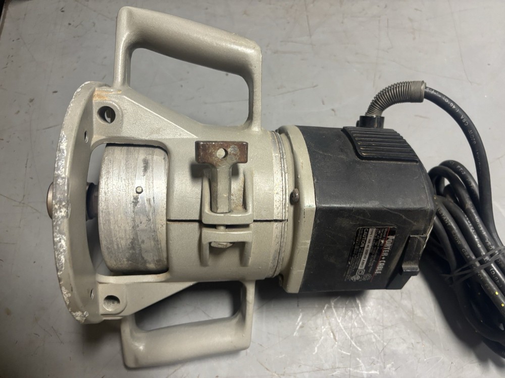Porter Cable 75182 3-1/4HP Variable Speed Router w/75361 Router Base