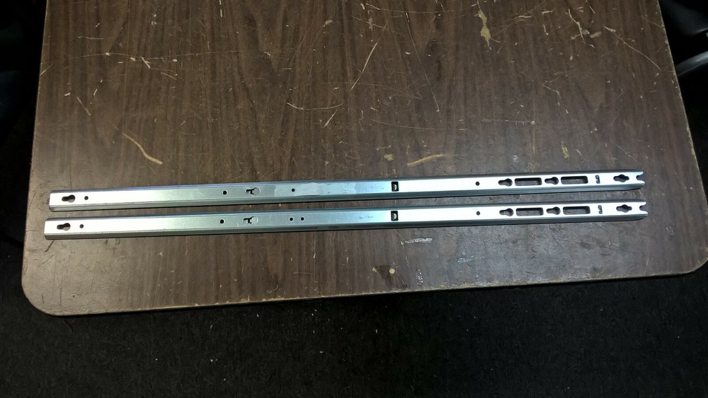 HP  (Foxconn) 364678-001 Inner Rails Server Side