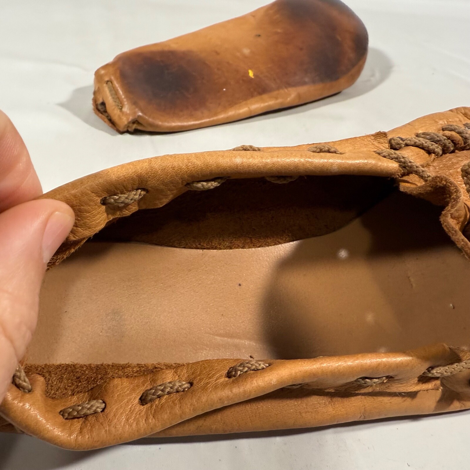 Vtg Moccasins Shoes Unisex All Leather Soft Lightweight Handmade Minimal W8 M6