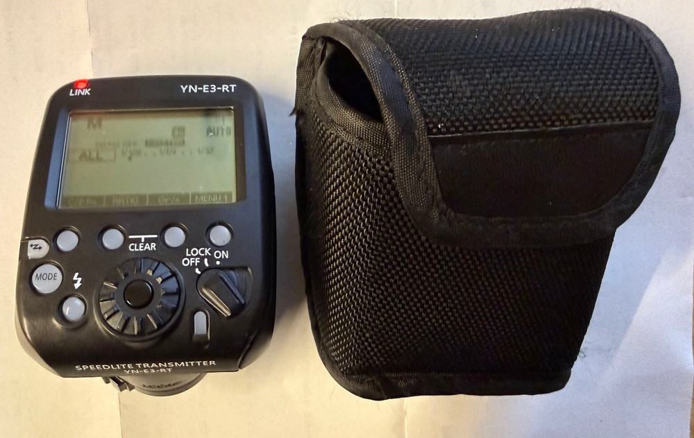 Yongnuo YN-E3-RT Flash controller for Canon compatible Speedlights, with case