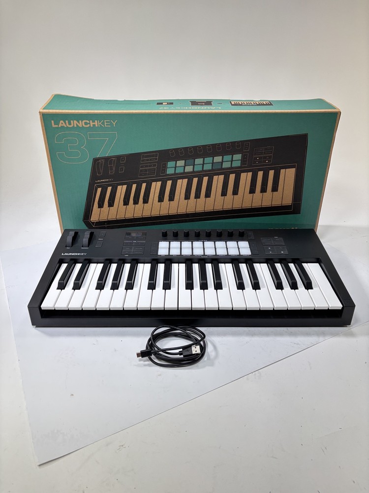Novation Electronic Music Systems Launchkey37  MIDI Keyboard Controller